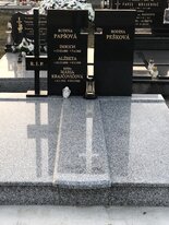 pomník s krížom - Fr. Tarn, Absolut Black
